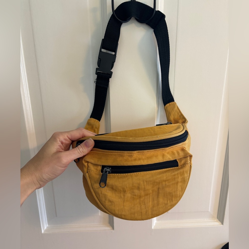Gap Fanny Pack